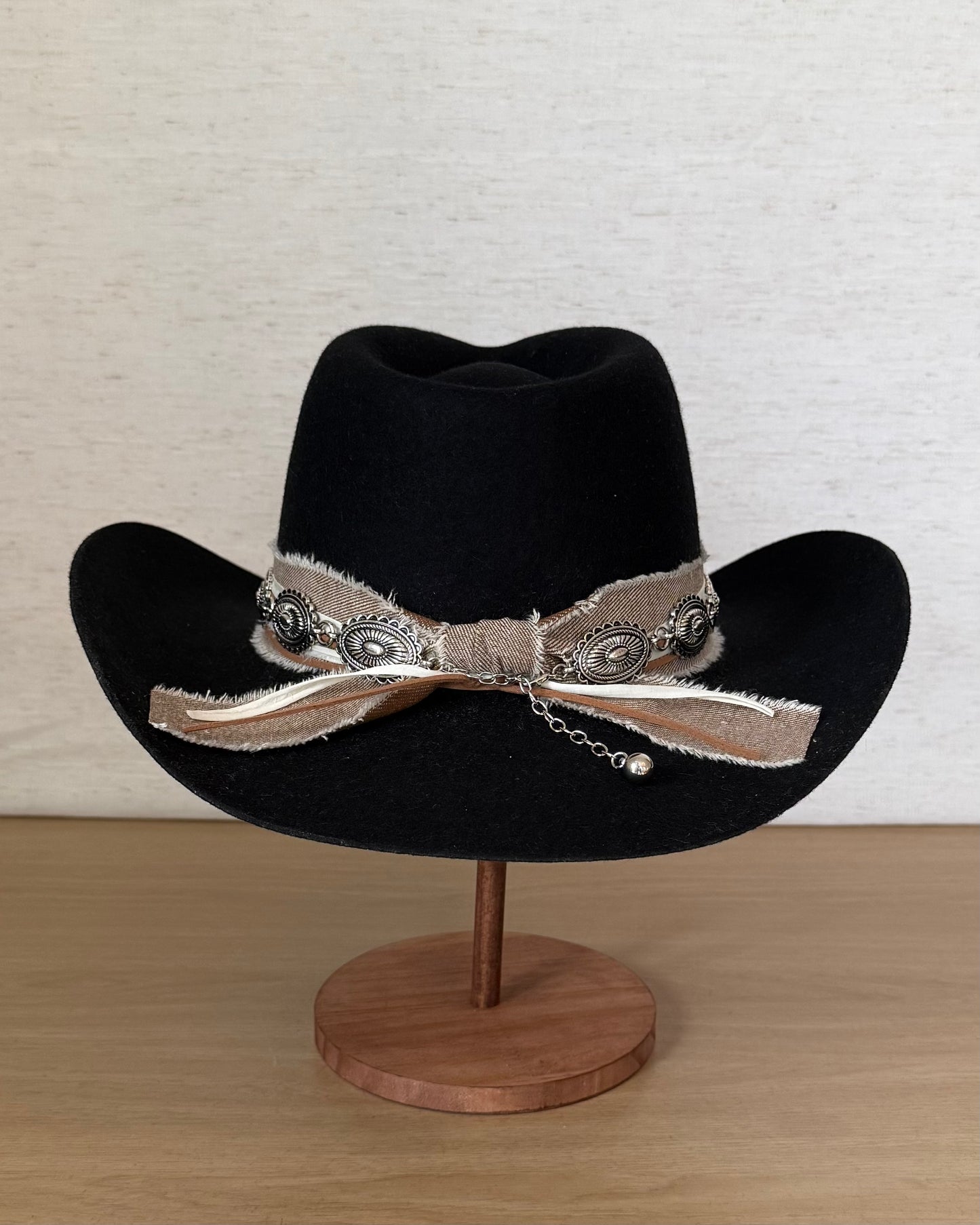 The Black Onyx — Wool Teardrop Crown with Silver Concho Band (57cm)