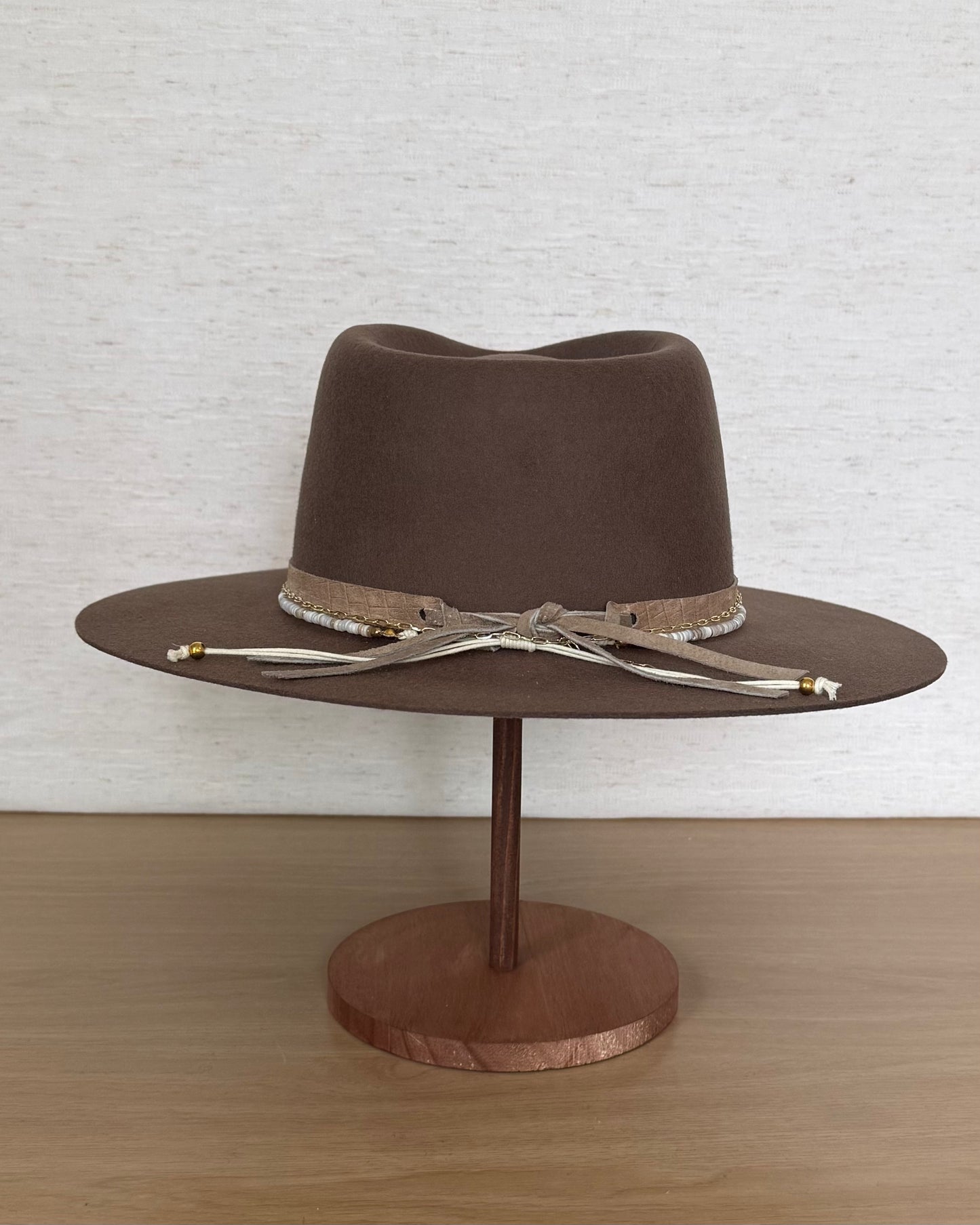 The Perfect Mocha — Wool Rancher with Beaded Shell Band (57cm)