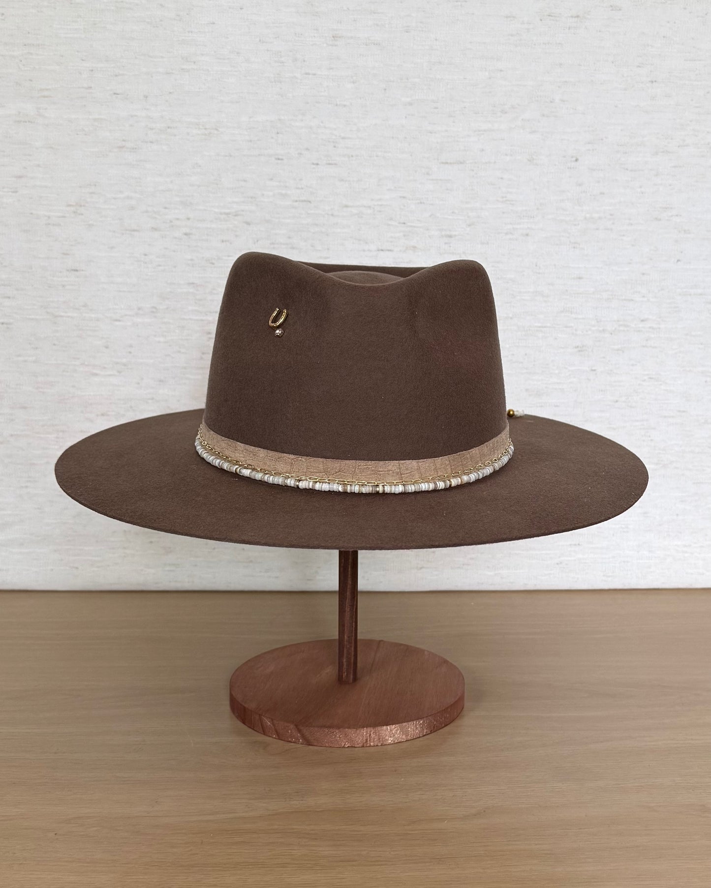 The Perfect Mocha — Wool Rancher with Beaded Shell Band (57cm)