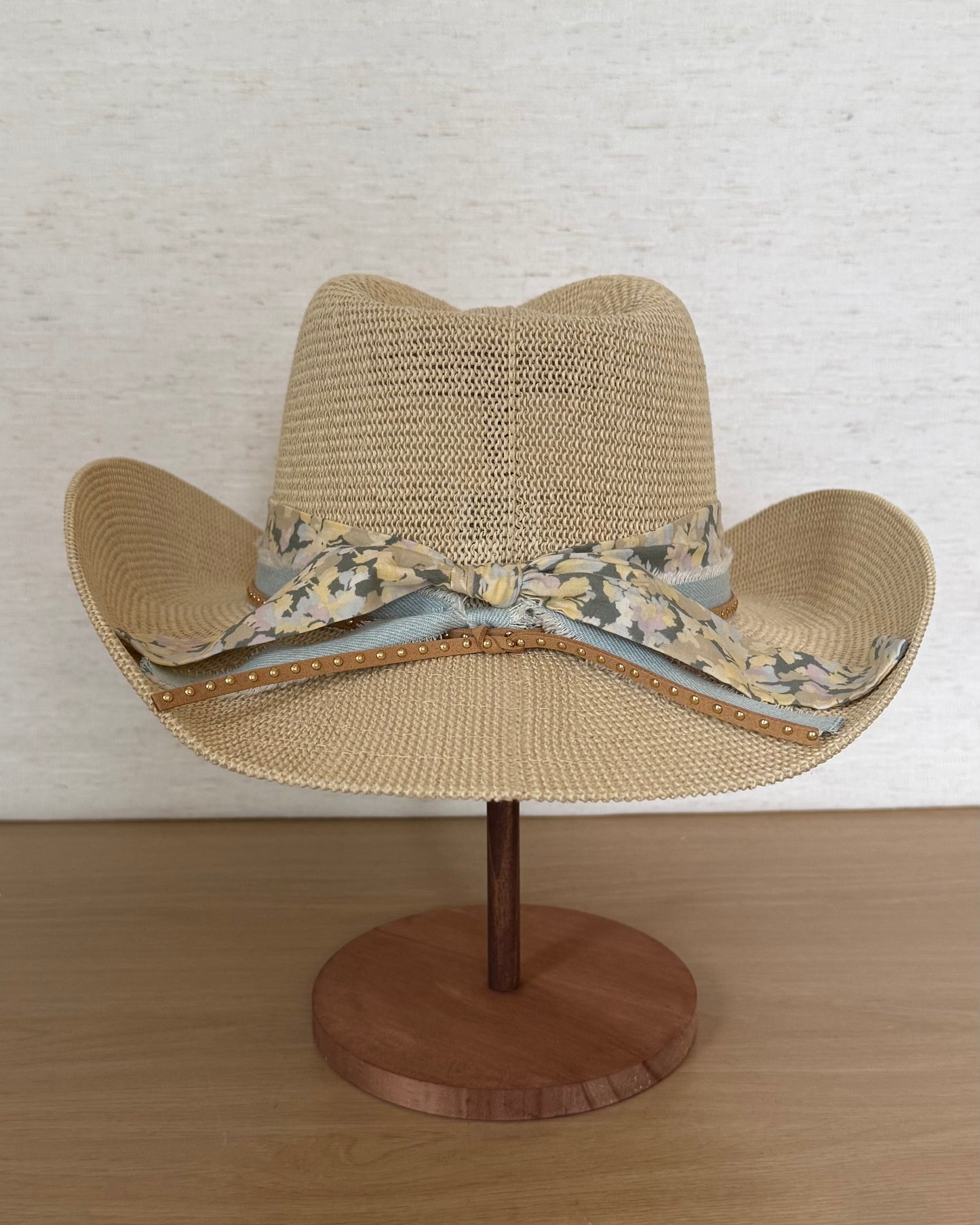 The Farmers Market Darling — Straw Hat with Floral Band & Butterfly Pins (OS)