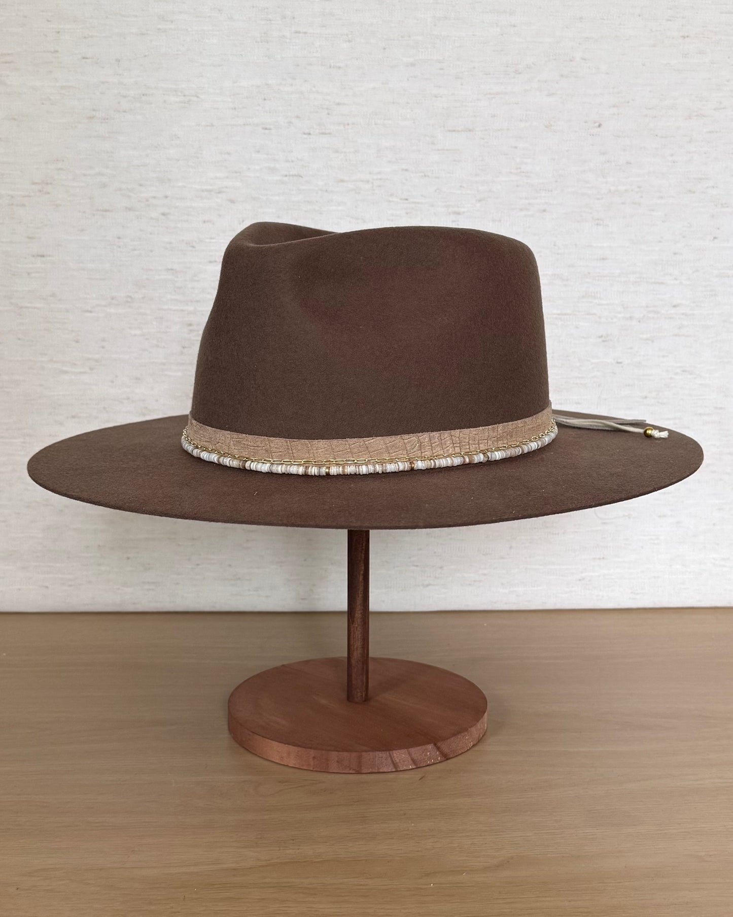 The Perfect Mocha — Wool Rancher with Beaded Shell Band (57cm)